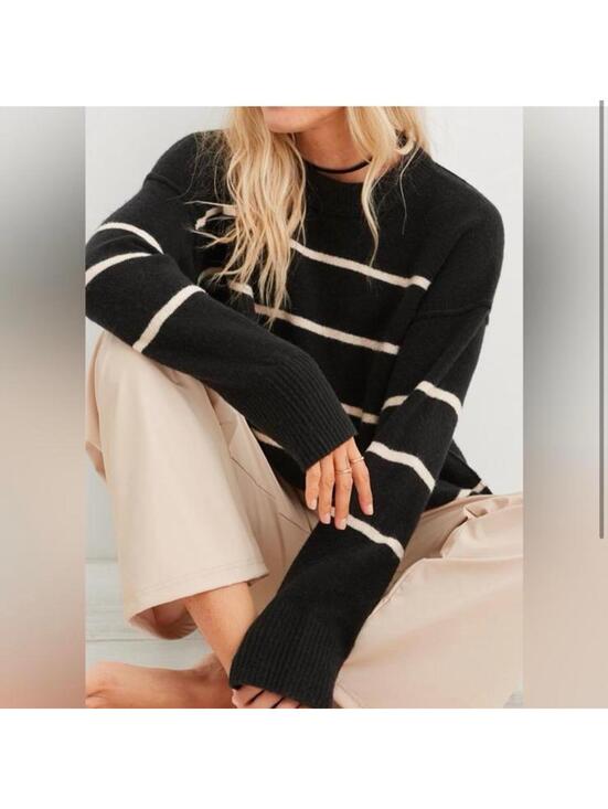 aerie Sweaters - Aerie Unreal Crewneck Sweater in Black and Cream Striped Women’s XS Oversized
